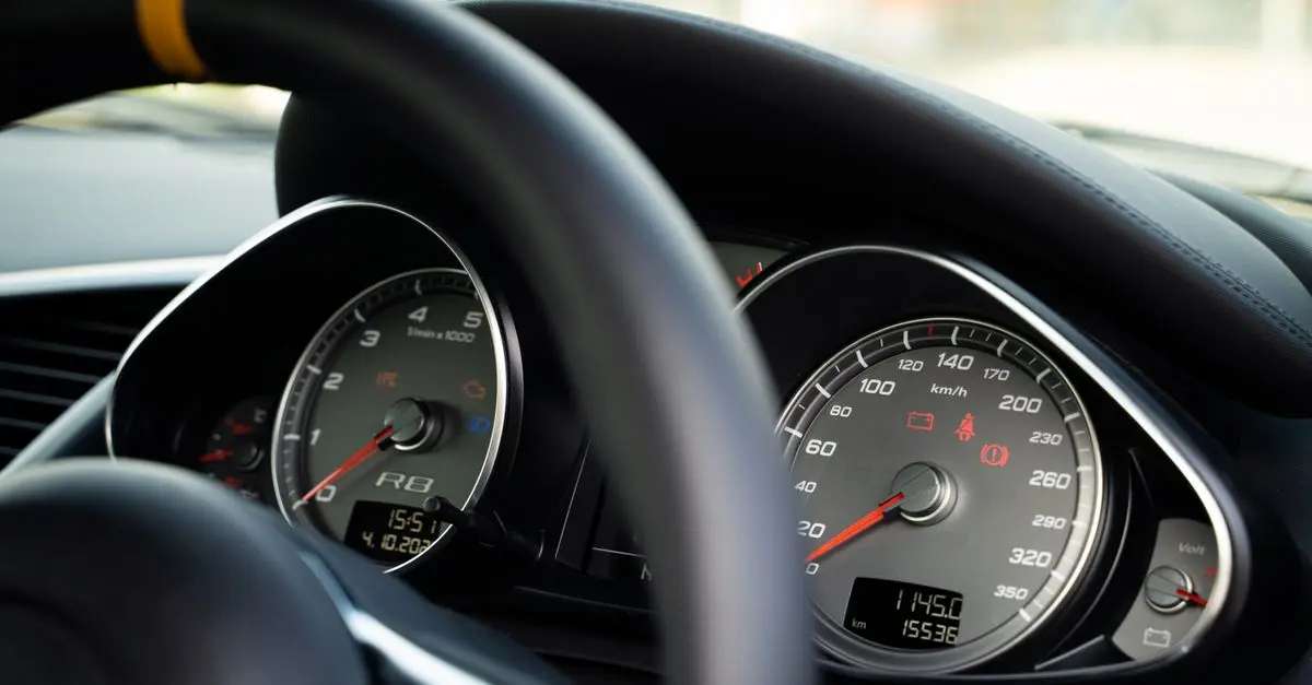 Comment le choix du volant influence votre vitesse de conduite
