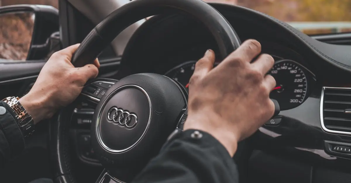 Les réglages de volant incontournables pour maximiser votre vitesse